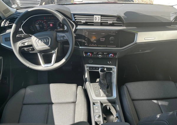 Audi Q3 cena 185556 przebieg: 8, rok produkcji 2024 z Rybnik małe 379